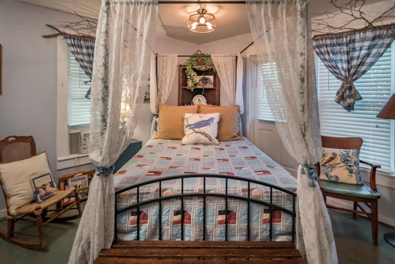 Country Woods Inn Glen Rose Eksteriør bilde