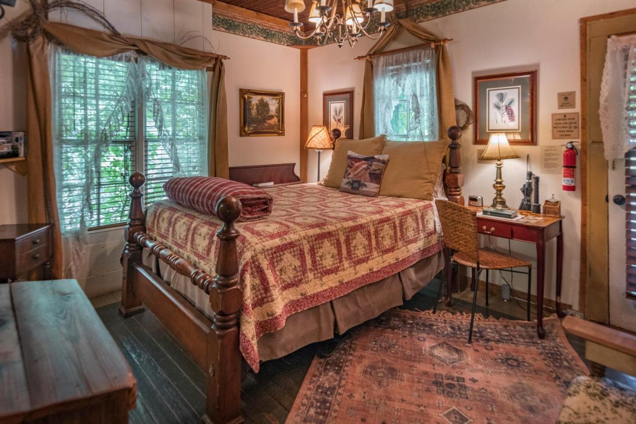 Country Woods Inn Glen Rose Eksteriør bilde