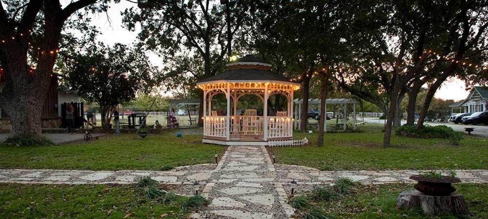 Country Woods Inn Glen Rose Eksteriør bilde