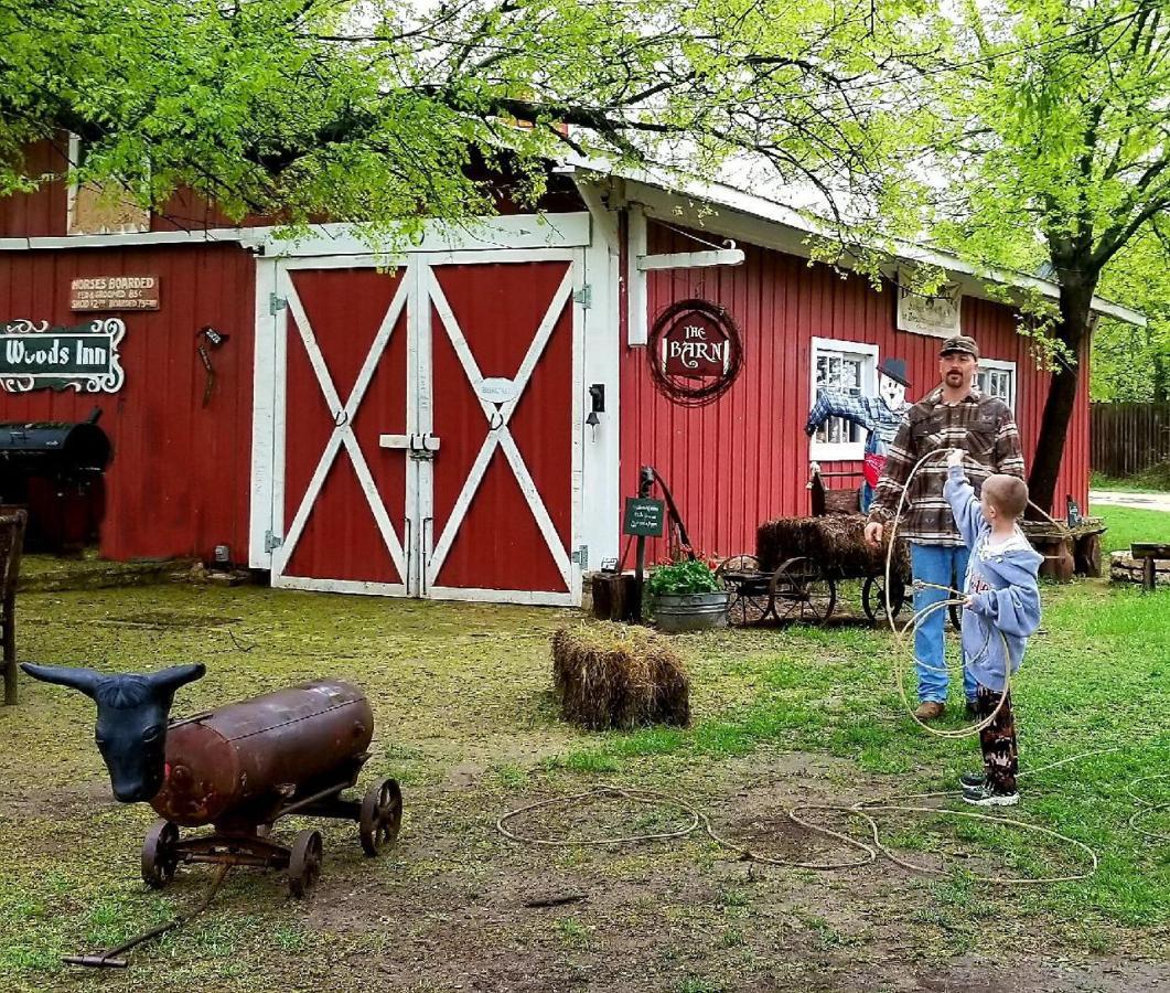 Country Woods Inn Glen Rose Eksteriør bilde