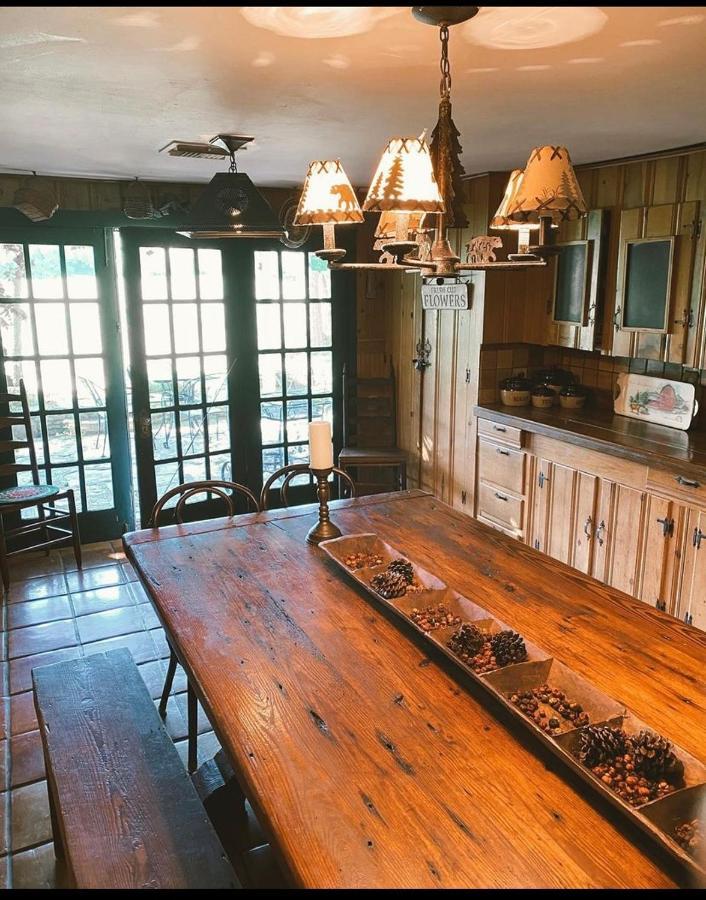 Country Woods Inn Glen Rose Eksteriør bilde