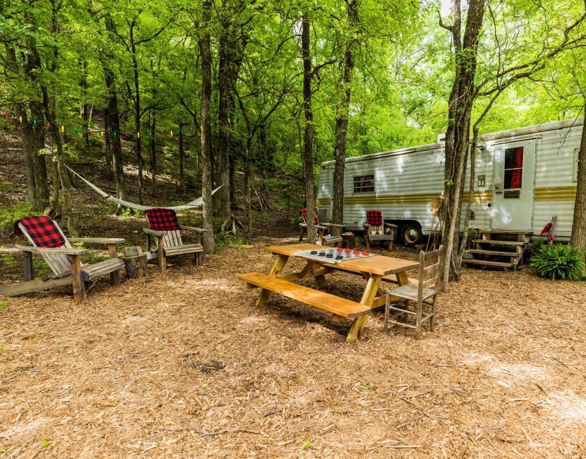Country Woods Inn Glen Rose Eksteriør bilde